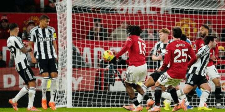 Analisis Babak Pertama Patrick Dorgu, Duel Taktik yang Melelahkan