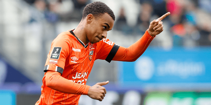 Latar Belakang dan Awal Karier Eli Junior Kroupi di Lorient