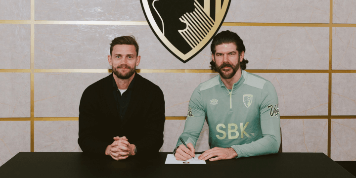 Profil Fraser Forster, Si Raksasa dengan Refleks Kilat